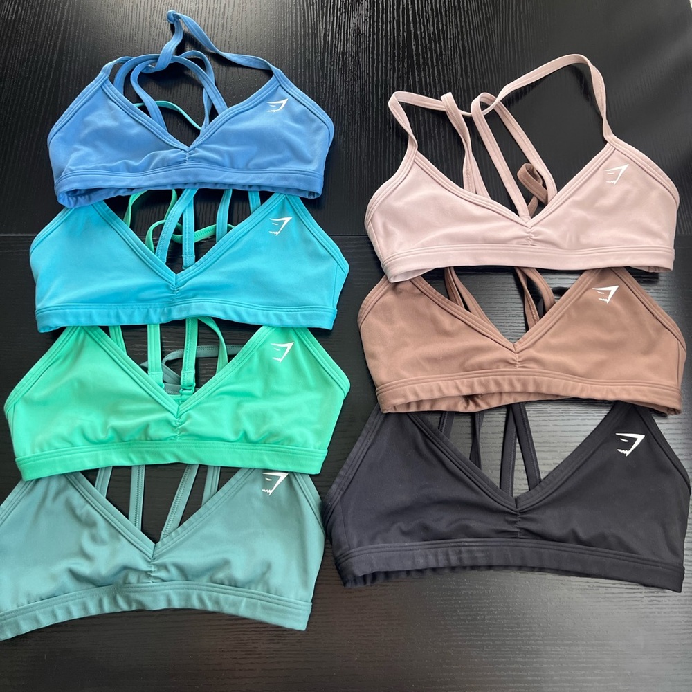 Gymshark minimal sports bra.